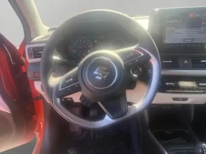 Photo 12 Suzuki Swift  1.2 Hybrid 83ch Pack