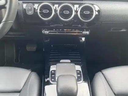 Photo 11 Mercedes Classe A Gén. IV (W177) Ph1 Business Line 5