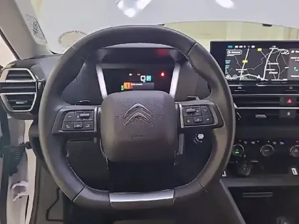 Photo 36 Citroën C4 Gén. III Ph1 Shine 5