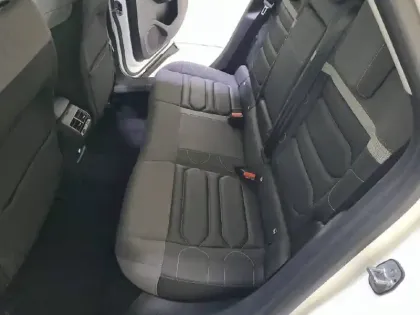 Photo 11 Citroën C4 Gén. III Ph1 Shine 5