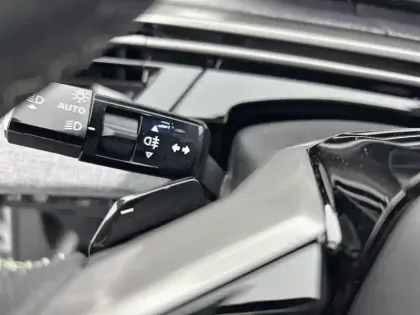 Photo 92 Peugeot 3008  Hybrid 145 e-DCS6