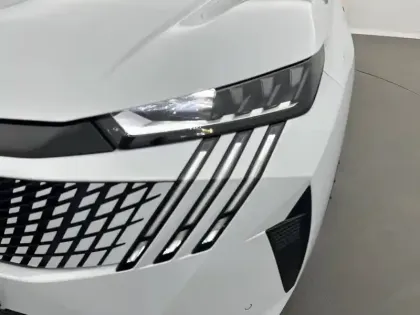 Photo 79 Peugeot 3008  Hybrid 145 e-DCS6