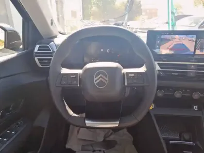 Photo 8 Citroën C4 e- 156 ch autonomie étendue