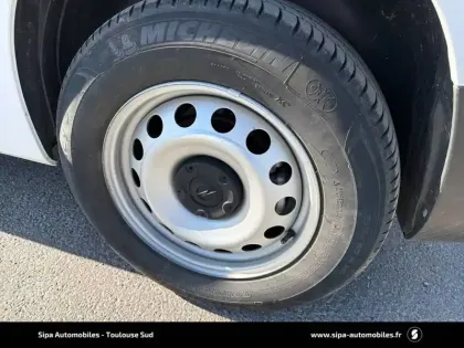 Photo 8 Opel Combo -E CARGO L1 ELECTRIQUE 100 KW