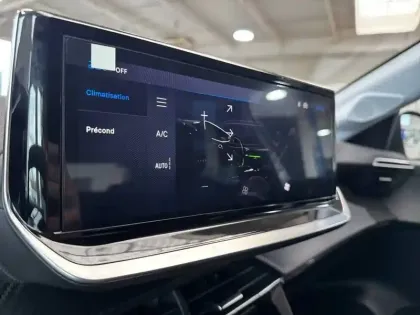 Photo 78 Peugeot 208  Electrique 54 kWh 156ch