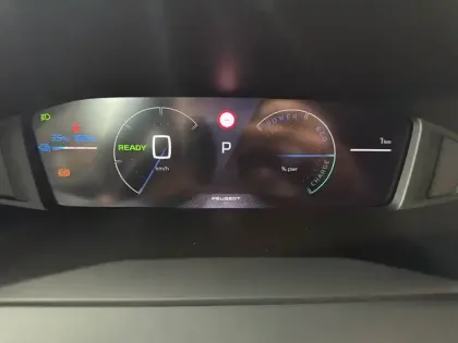 Photo 38 Peugeot 208  Electrique 54 kWh 156ch