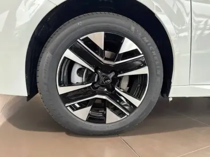 Photo 41 Peugeot 208  Electrique 54 kWh 156ch