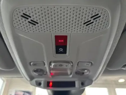 Photo 56 Peugeot 208  Electrique 54 kWh 156ch