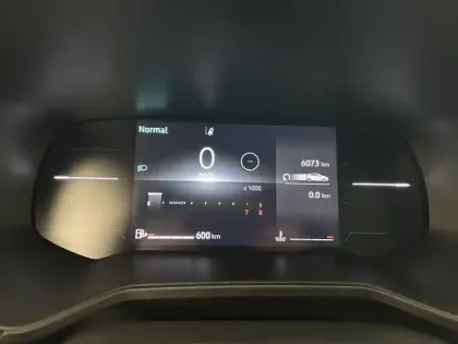 Photo 54 Renault Clio Gén. V (BJA) Ph2 Evolution 5