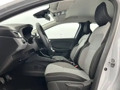 Photo 17 Renault Clio Gén. V (BJA) Ph2 Evolution 5