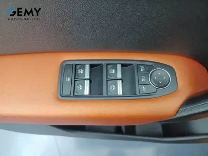 Photo 66 Renault Captur  TCe 130 EDC FAP