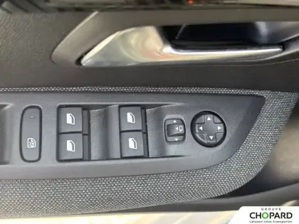 Photo 23 Peugeot 208  PureTech 75 S&S BVM5