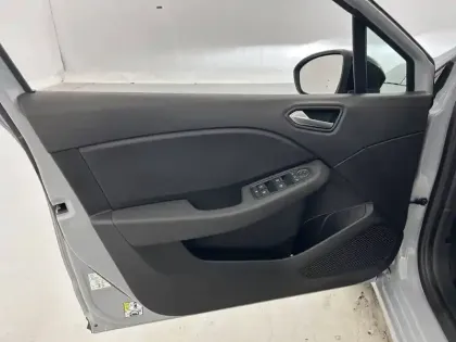 Photo 19 Renault Clio Gén. V (BJA) Ph2 Evolution 5