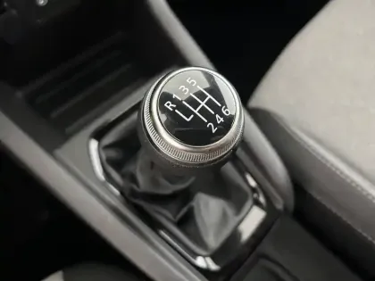 Photo 21 Renault Clio Gén. V (BJA) Ph2 Evolution 5