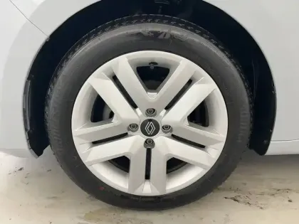 Photo 27 Renault Clio Gén. V (BJA) Ph2 Evolution 5