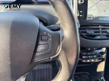 Photo 14 Peugeot 2008 Gén. I Ph2 Allure 5