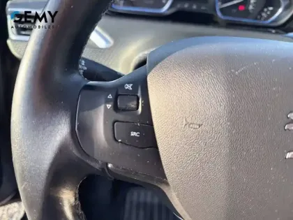 Photo 15 Peugeot 2008 Gén. I Ph2 Allure 5