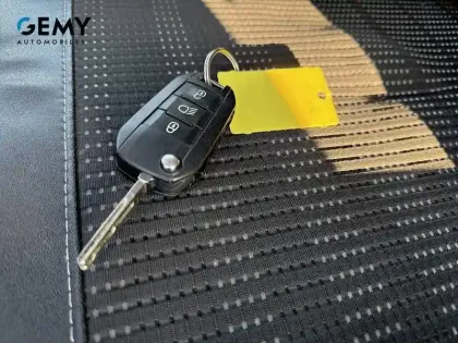 Photo 16 Peugeot 2008 Gén. I Ph2 Allure 5