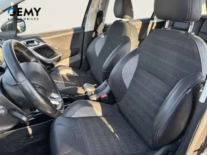 Photo 8 Peugeot 2008 Gén. I Ph2 Allure 5