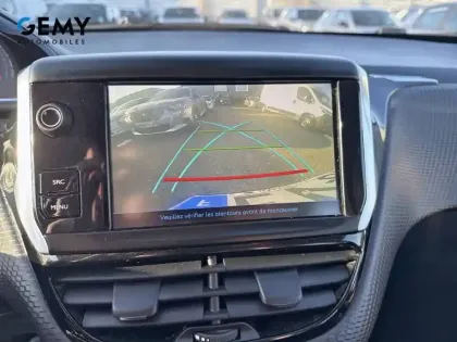 Photo 13 Peugeot 2008 Gén. I Ph2 Allure 5