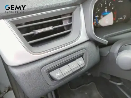 Photo 12 Renault Captur  mild hybrid 160 EDC