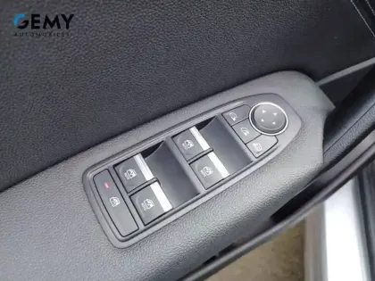 Photo 11 Renault Captur  mild hybrid 160 EDC