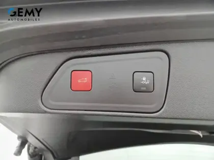 Photo 11 Peugeot 3008  Hybrid 225 e-EAT8