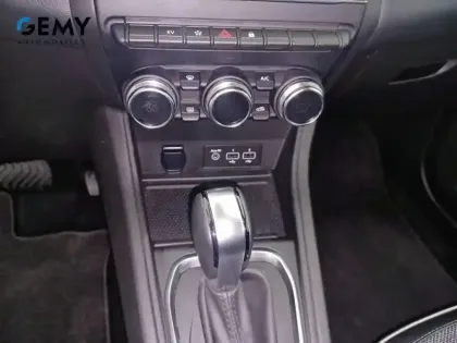 Photo 58 Renault Captur  E-Tech hybride rechargeable 160