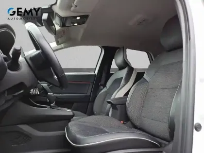 Photo 8 Renault Captur  E-Tech hybride rechargeable 160