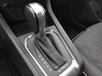 Photo 11 Renault Captur  E-Tech hybride rechargeable 160