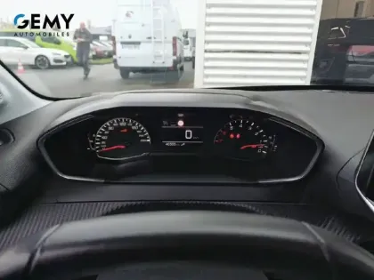 Photo 13 Peugeot 208  PureTech 75 S&S BVM5