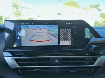 Photo 14 Citroën C4 e- 156 ch autonomie étendue