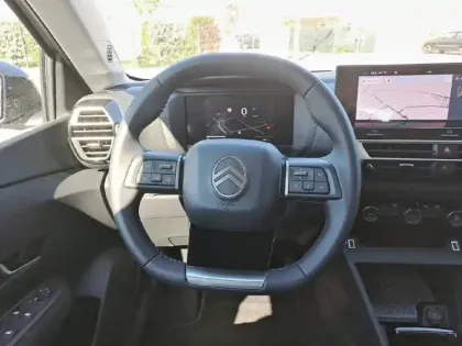 Photo 8 Citroën C4 e- 156 ch autonomie étendue