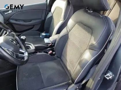 Photo 23 Renault Clio Gén. V (BJA) Ph1 Intens 5