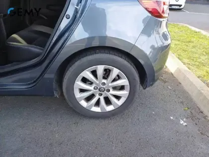 Photo 10 Renault Clio  TCe 100