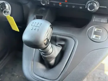 Photo 13 Opel Combo  CARGO M 650 KG BLUEHDI 100 S&S BVM6