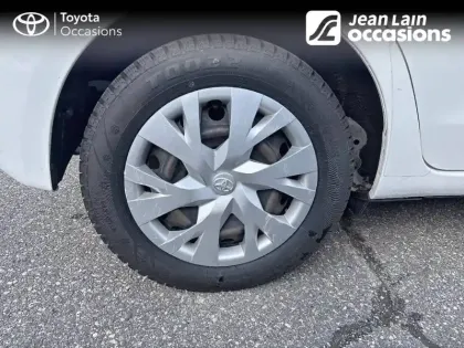 Photo 28 Toyota Yaris  70 VVT-i