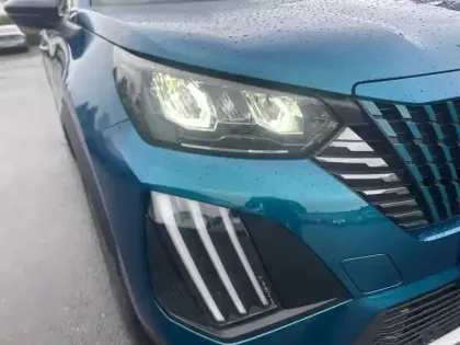 Photo 15 Peugeot 2008  Hybrid 145 e-DCS6