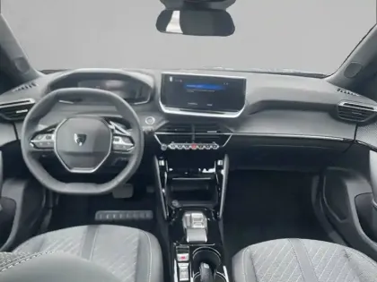 Photo 7 Peugeot 2008  Hybrid 145 e-DCS6