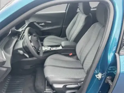 Photo 10 Peugeot 2008  Hybrid 145 e-DCS6