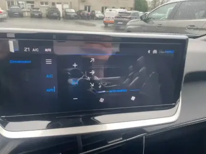 Photo 17 Peugeot 2008  Hybrid 145 e-DCS6