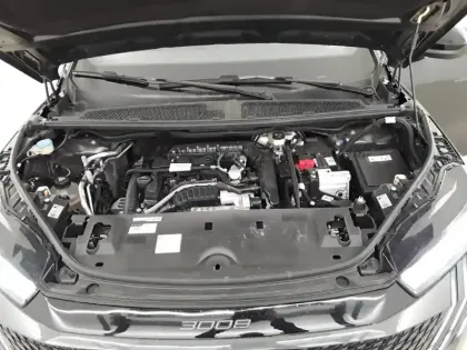 Photo 28 Peugeot 3008  Hybrid 136 e-DCS6