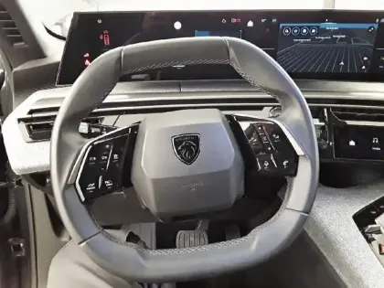 Photo 8 Peugeot 3008  Hybrid 136 e-DCS6