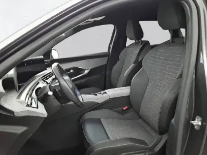 Photo 10 Peugeot 3008  Hybrid 136 e-DCS6