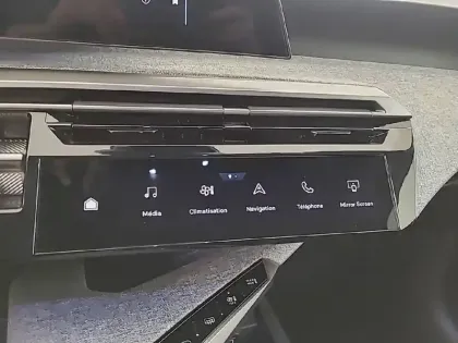 Photo 109 Peugeot 3008  Hybrid 136 e-DCS6