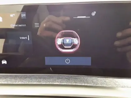 Photo 24 Peugeot 3008  Hybrid 136 e-DCS6