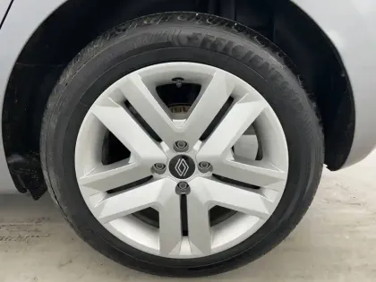 Photo 28 Renault Clio Gén. V (BJA) Ph2 Evolution 5