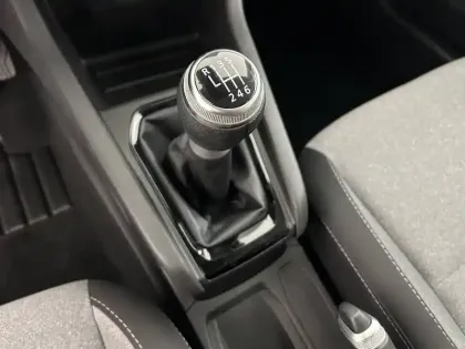 Photo 21 Renault Clio Gén. V (BJA) Ph2 Evolution 5