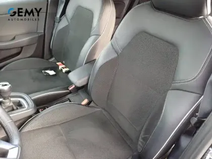 Photo 23 Renault Clio Gén. V (BJA) Ph1 Intens 5