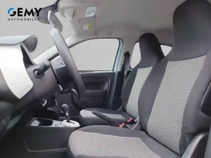 Photo 8 Renault Twingo  III E-Tech